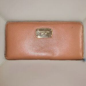 Brown Michael Kors Jet Set Continental Wallet